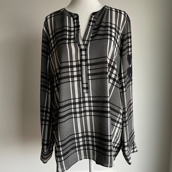 Simply Vera By Vera Wang Tops - Simply Vera Vera Wang Plaid Popover Tunic Blouse in Size XL